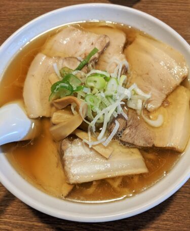 会津若松でほっこりラーメンを食べた話。喜多方ラーメン「喜鈴」魚介の風味がたまらんのです。